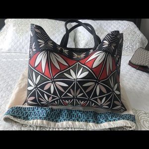 Tory Burch flower 🌸  🌺 🌹 tote bag